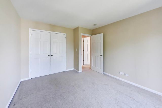 520 HUMMINGBIRD Lane, Deerfield, IL 60015