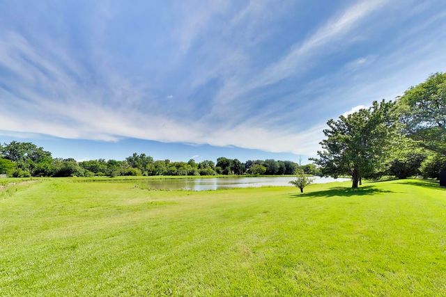 520 HUMMINGBIRD Lane, Deerfield, IL 60015