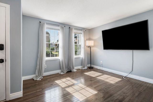 129 Lowell Street 4, Peabody, MA 01960