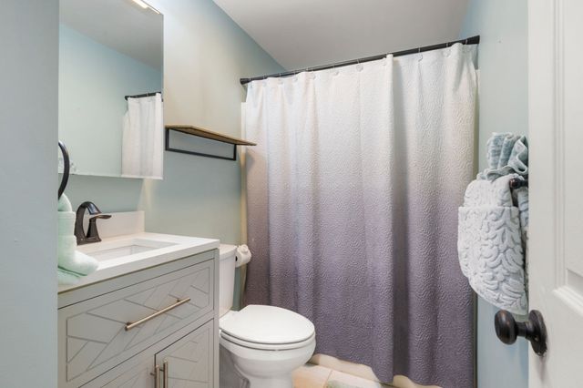 129 Lowell Street 4, Peabody, MA 01960