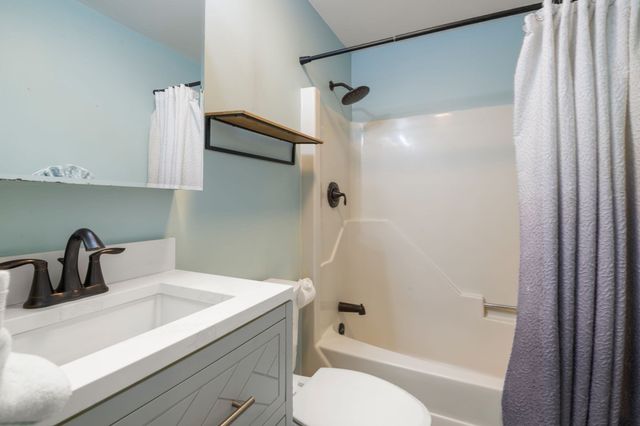 129 Lowell Street 4, Peabody, MA 01960