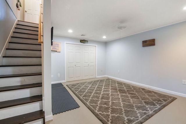 129 Lowell Street 4, Peabody, MA 01960