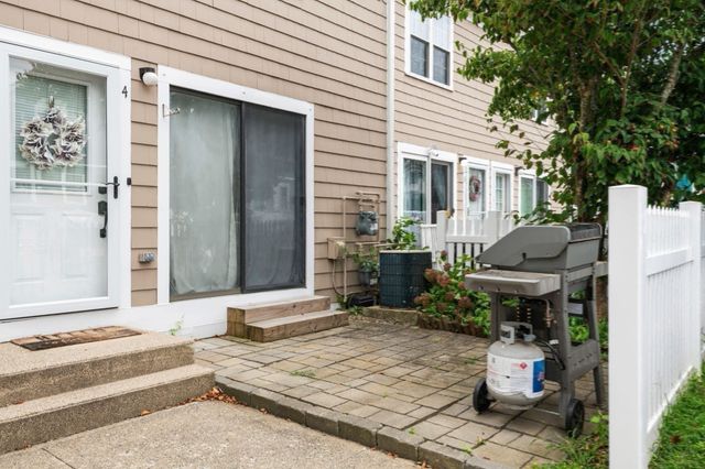 129 Lowell Street 4, Peabody, MA 01960