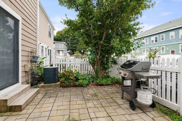 129 Lowell Street 4, Peabody, MA 01960
