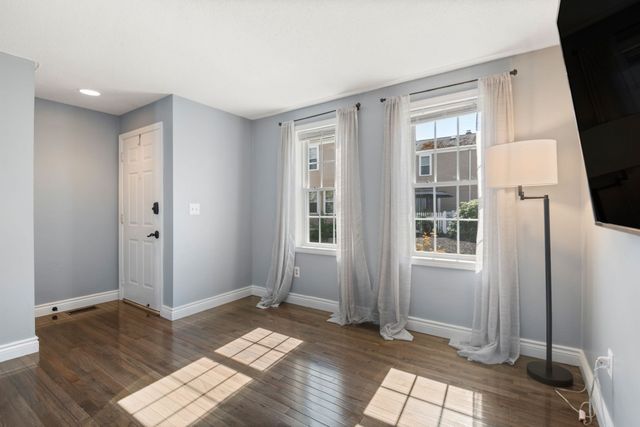 129 Lowell Street 4, Peabody, MA 01960