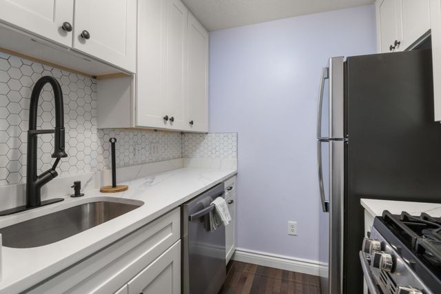 129 Lowell Street 4, Peabody, MA 01960