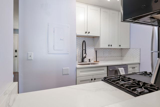 129 Lowell Street 4, Peabody, MA 01960