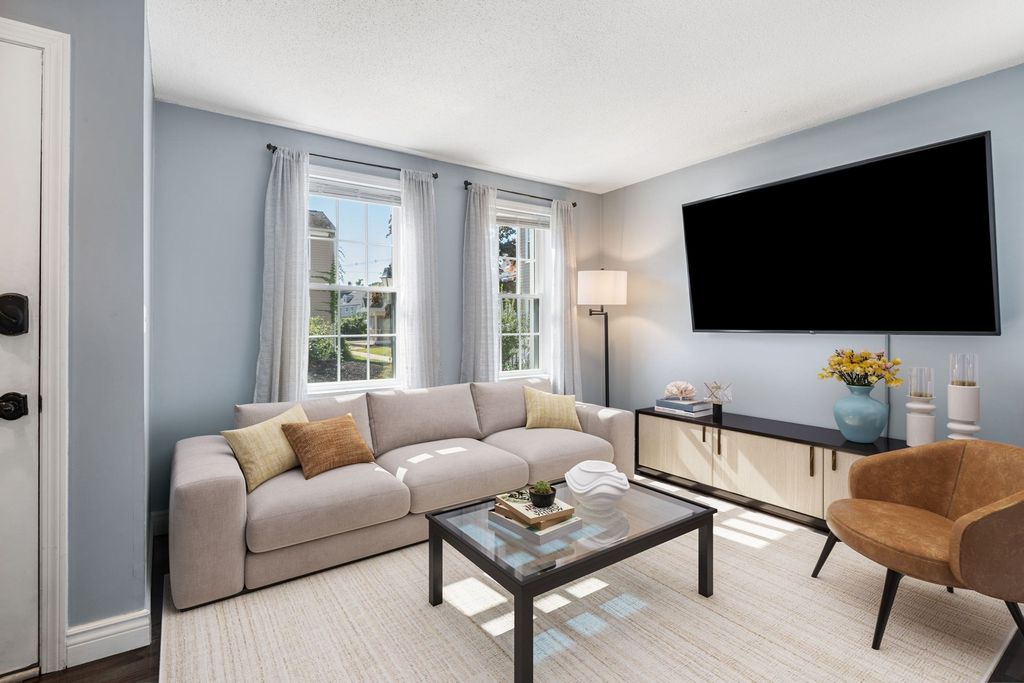 129 Lowell Street 4, Peabody, MA 01960