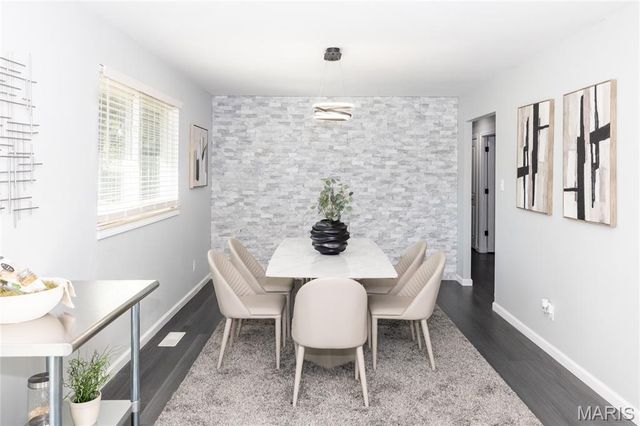 2766 Chalet Hill Drive, St Louis, MO 63129