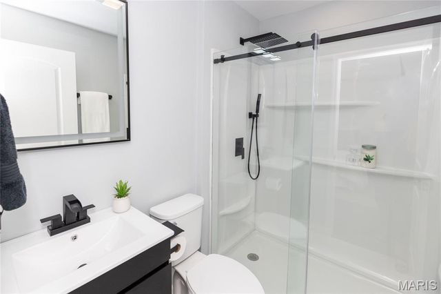 2766 Chalet Hill Drive, St Louis, MO 63129