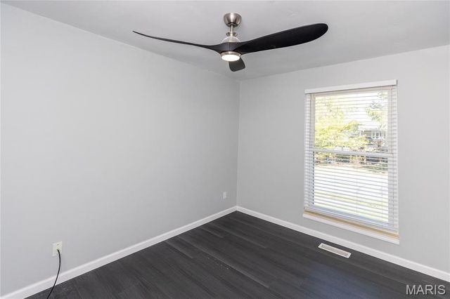 2766 Chalet Hill Drive, St Louis, MO 63129