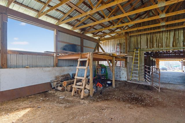 5100 Walnut Meadow Road, Paint Lick, KY 40461