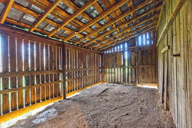 5100 Walnut Meadow Road, Paint Lick, KY 40461