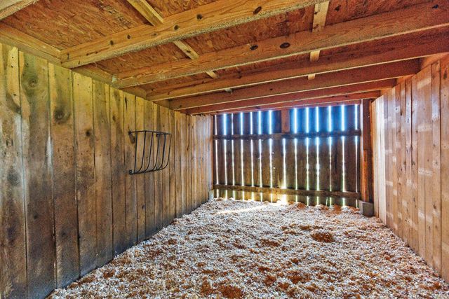 5100 Walnut Meadow Road, Paint Lick, KY 40461