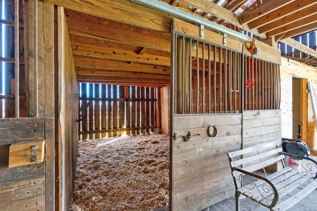 5100 Walnut Meadow Road, Paint Lick, KY 40461