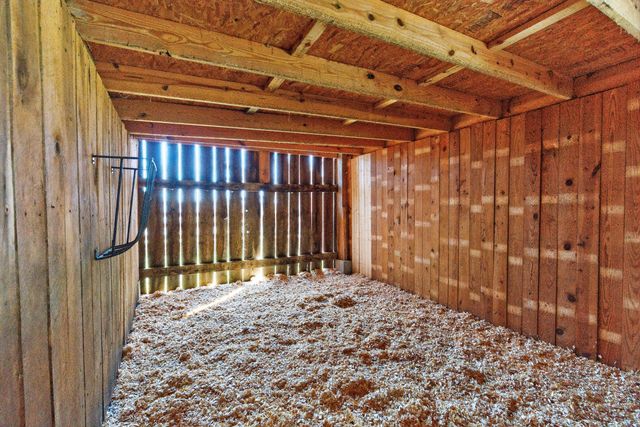 5100 Walnut Meadow Road, Paint Lick, KY 40461