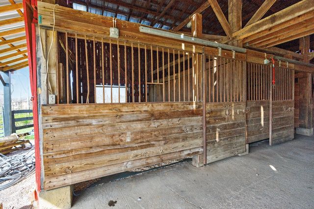 5100 Walnut Meadow Road, Paint Lick, KY 40461