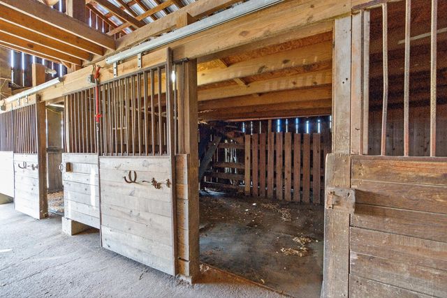 5100 Walnut Meadow Road, Paint Lick, KY 40461