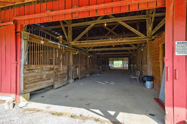 5100 Walnut Meadow Road, Paint Lick, KY 40461