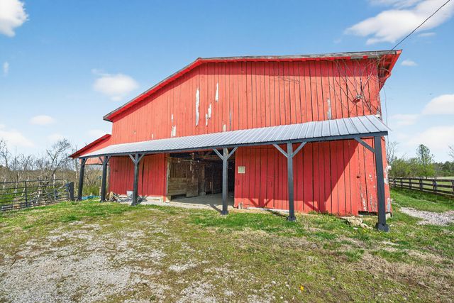 5100 Walnut Meadow Road, Paint Lick, KY 40461