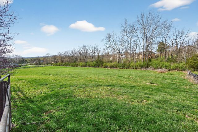 5100 Walnut Meadow Road, Paint Lick, KY 40461