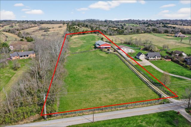 5100 Walnut Meadow Road, Paint Lick, KY 40461