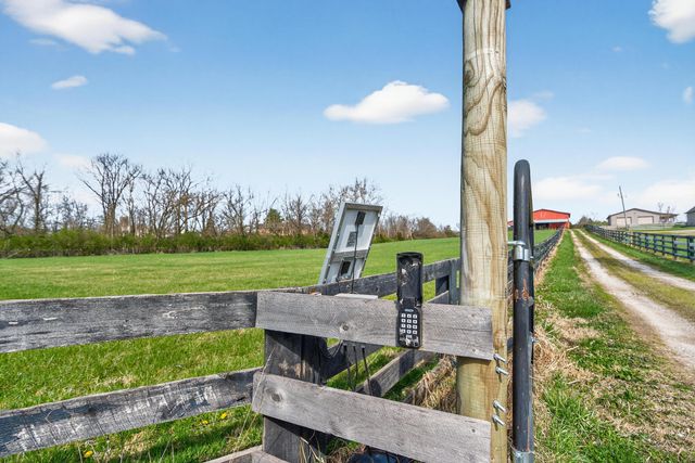 5100 Walnut Meadow Road, Paint Lick, KY 40461