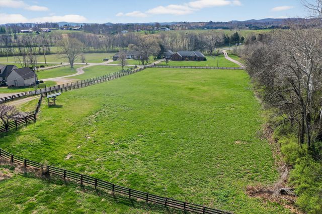 5100 Walnut Meadow Road, Paint Lick, KY 40461