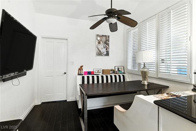 7988 Harbour Towne Avenue, Las Vegas, NV 89113