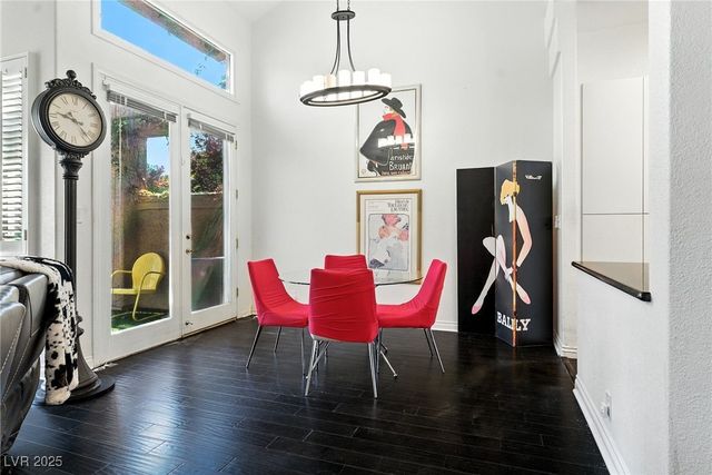 7988 Harbour Towne Avenue, Las Vegas, NV 89113