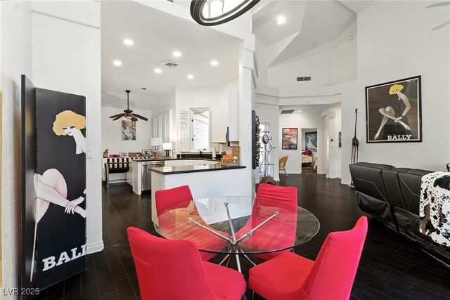 7988 Harbour Towne Avenue, Las Vegas, NV 89113