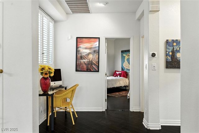 7988 Harbour Towne Avenue, Las Vegas, NV 89113