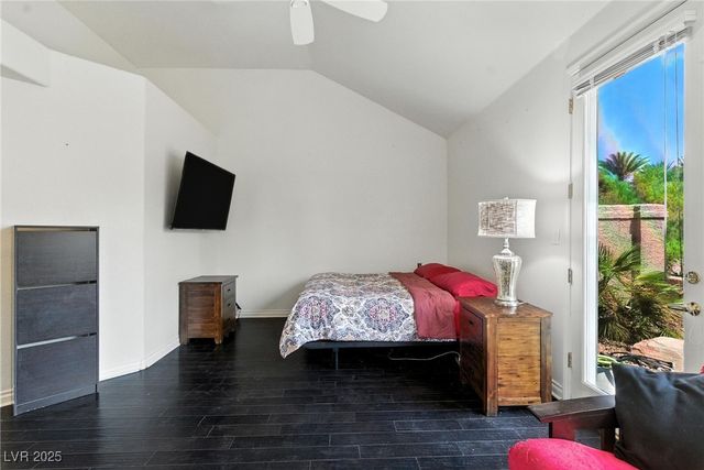 7988 Harbour Towne Avenue, Las Vegas, NV 89113