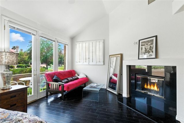 7988 Harbour Towne Avenue, Las Vegas, NV 89113