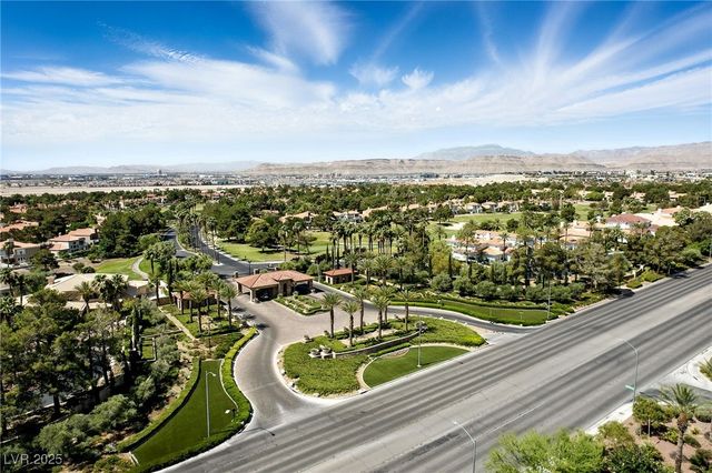 7988 Harbour Towne Avenue, Las Vegas, NV 89113