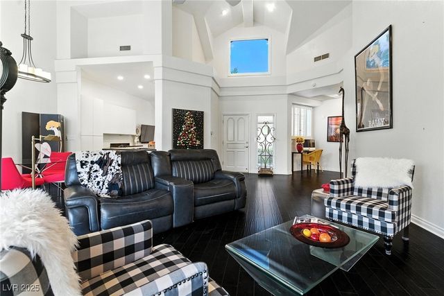 7988 Harbour Towne Avenue, Las Vegas, NV 89113