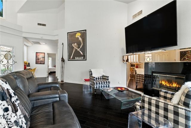 7988 Harbour Towne Avenue, Las Vegas, NV 89113