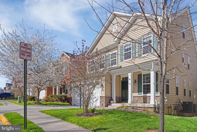 7303-A HAYFIELD RD, Alexandria, VA 22315