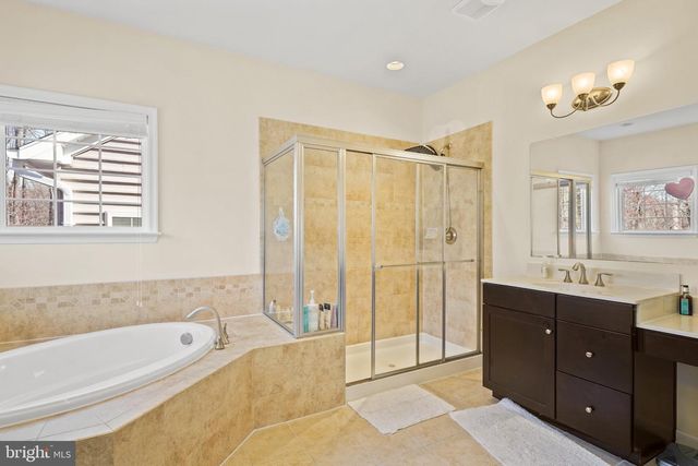 7303-A HAYFIELD RD, Alexandria, VA 22315
