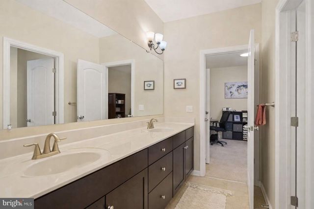 7303-A HAYFIELD RD, Alexandria, VA 22315