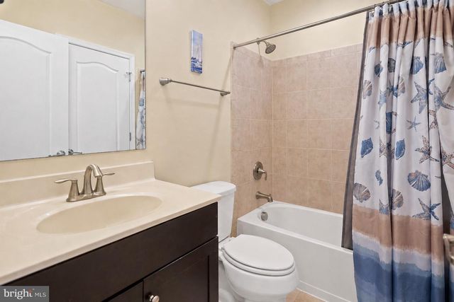 7303-A HAYFIELD RD, Alexandria, VA 22315