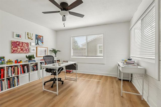2126 W BEACH STREET, Tampa, FL 33607