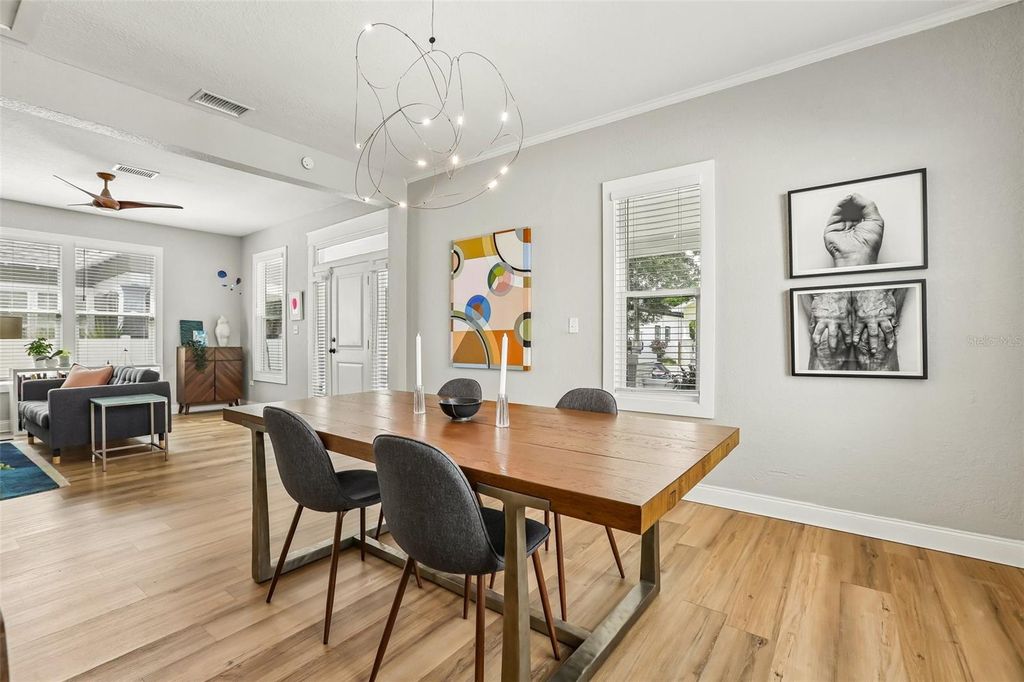 Image 12 of property listing at 2126 W BEACH STREET, Tampa, FL 33607