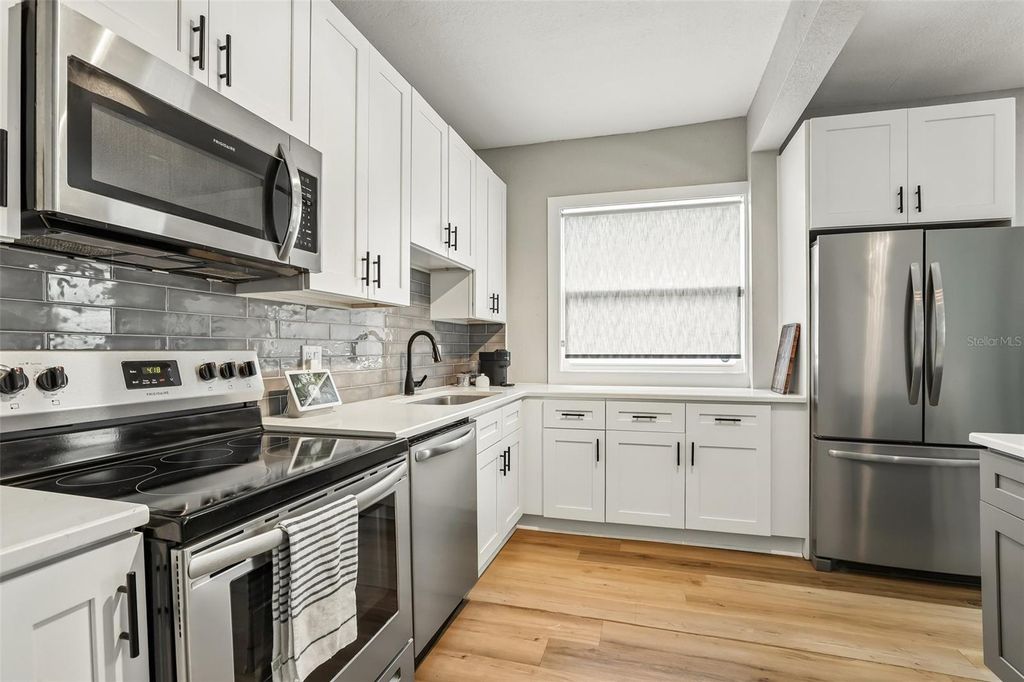 Image 16 of property listing at 2126 W BEACH STREET, Tampa, FL 33607