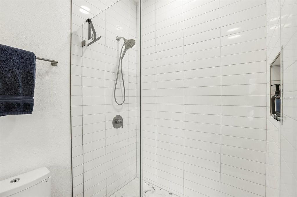 Image 17 of property listing at 2126 W BEACH STREET, Tampa, FL 33607