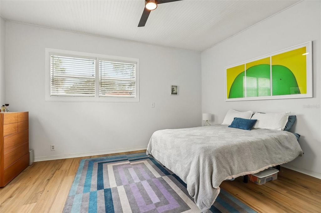 Image 21 of property listing at 2126 W BEACH STREET, Tampa, FL 33607