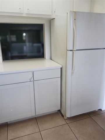 7605 W Atlantic Boulevard 106, Margate, FL 33063