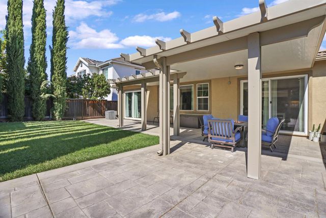 801 N Museo Dr, Mountain House, CA 95391