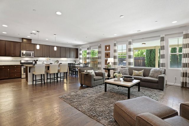 801 N Museo Dr, Mountain House, CA 95391