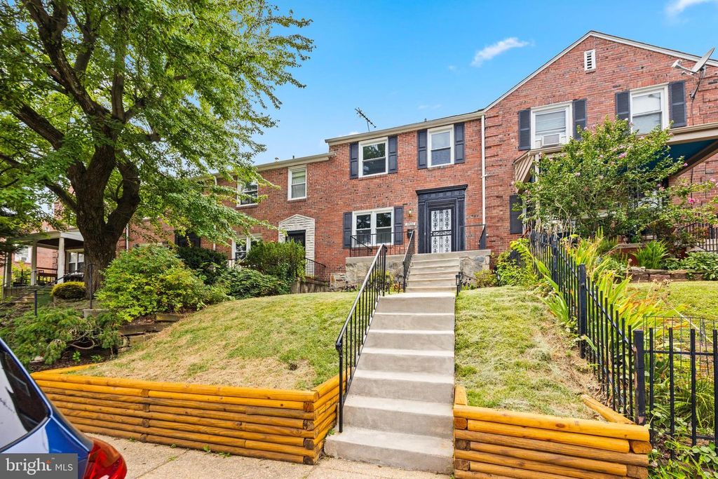 3906 YOLANDO RD, Baltimore, MD 21218